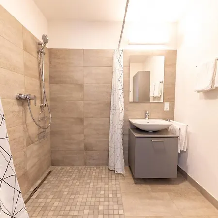 Braviscasa - Ferienresidenz Baerenhof 4*